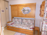 _lv_images__lot_0000003041_04_868082 _lv_images__lot_0000003041_04_868082