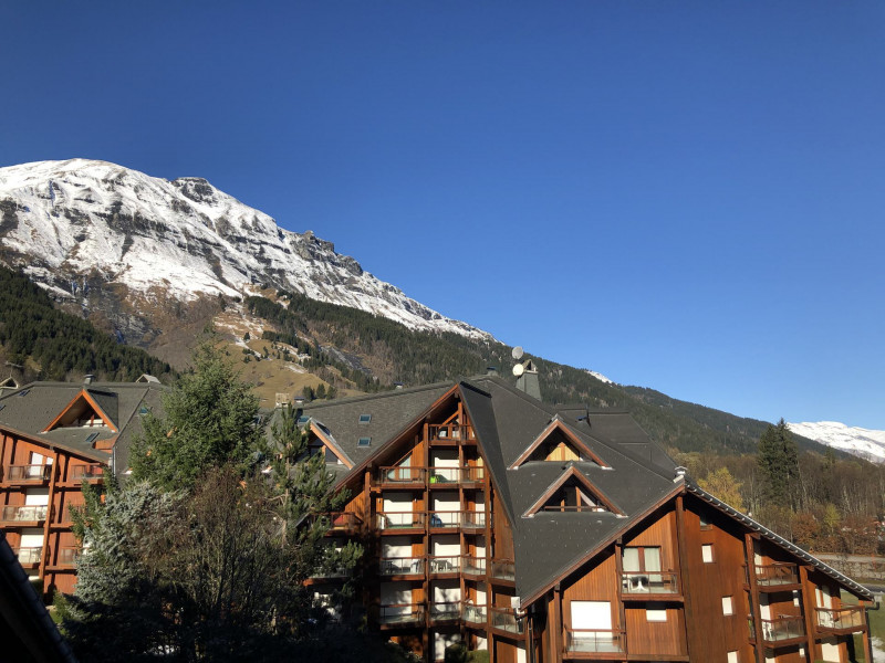 _lv_images__lot_0000003044_09_784351