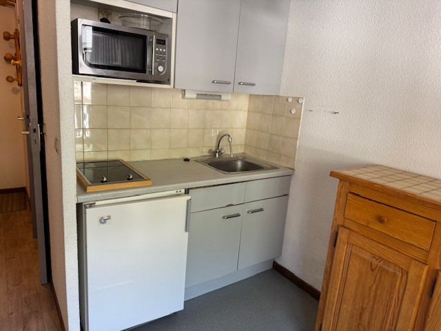 studio-photo-2-875808 studio-photo-2-875808